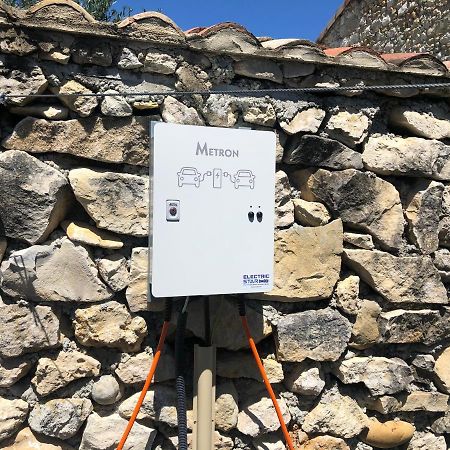 Le Tresor Des Templiers Hotel Malataverne Kültér fotó