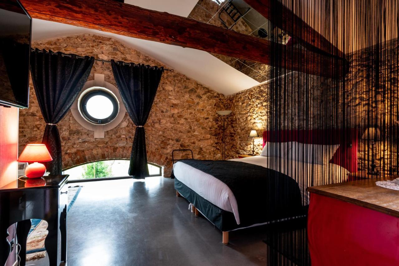 Le Tresor Des Templiers Hotel Malataverne Kültér fotó